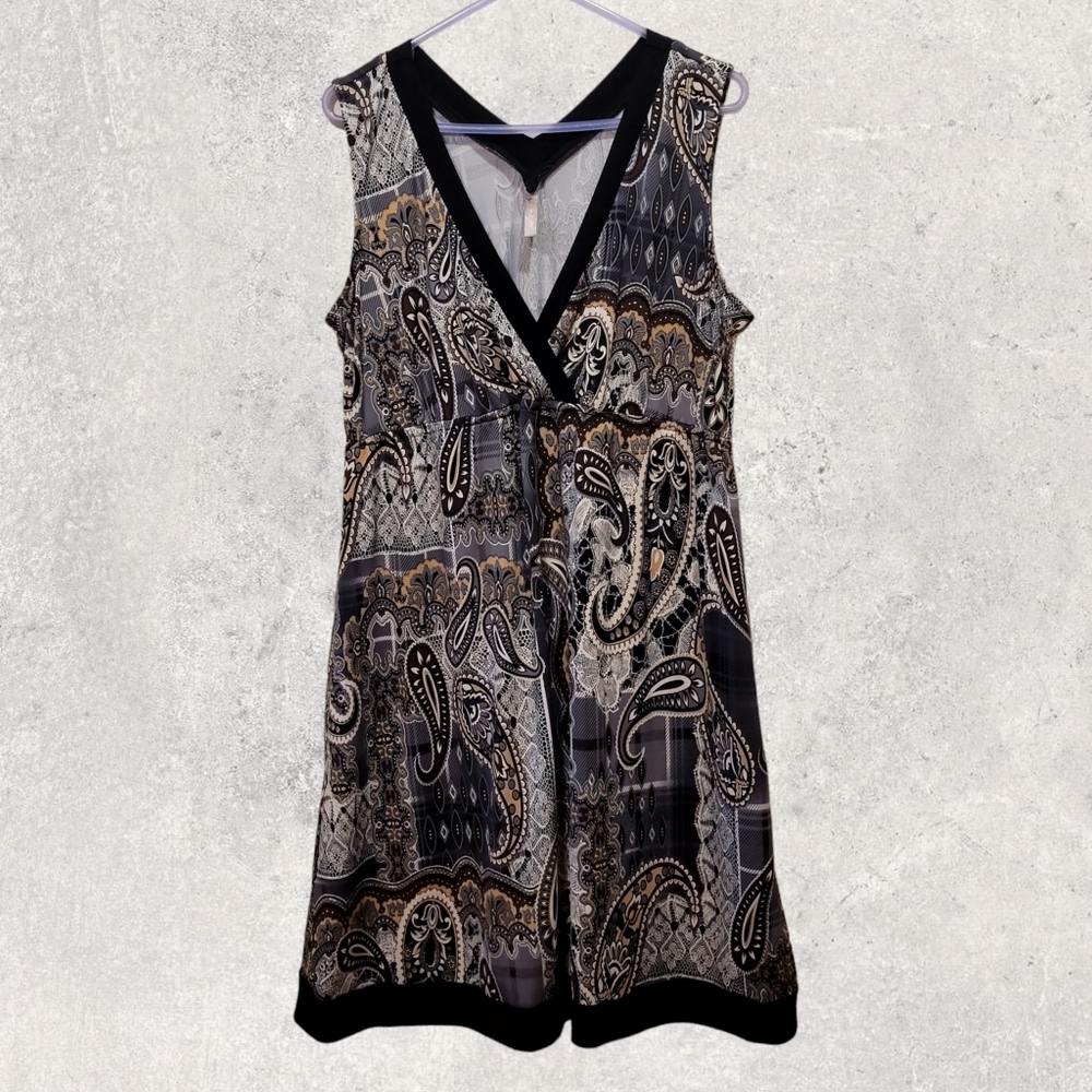 THYME MATERNITY - V-Neck Paisley Dress